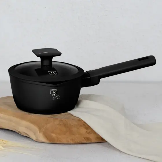 Cumpără online Cratiță cu capac, 16 cm, Matte Black Collection - BH/8175