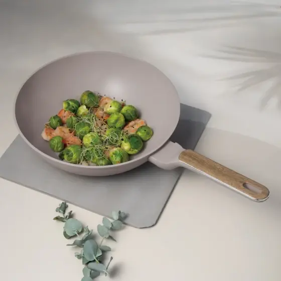 Wok, 28 cm, Taupe Nordic Collection - BH/8334 Ofertă
