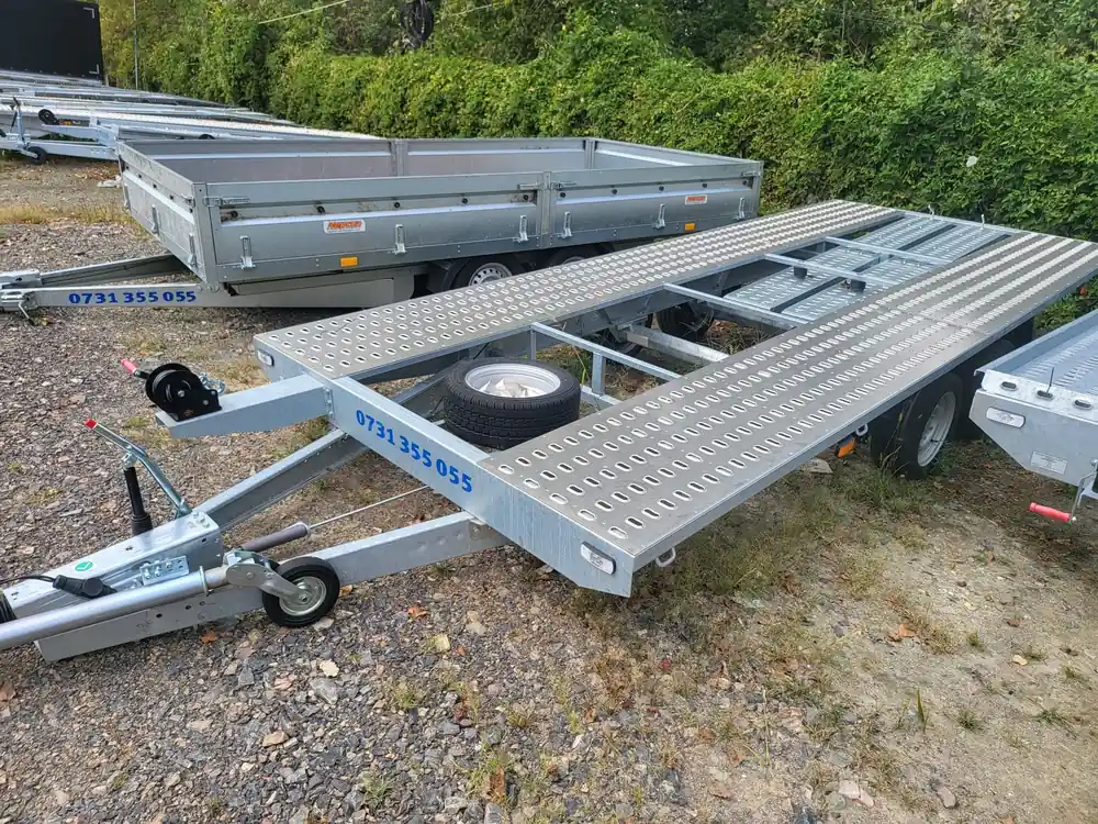 Trailer auto Boro Niewiadow drept Mars 4,5M, 2 axe, 3,5T Lichidare de stoc