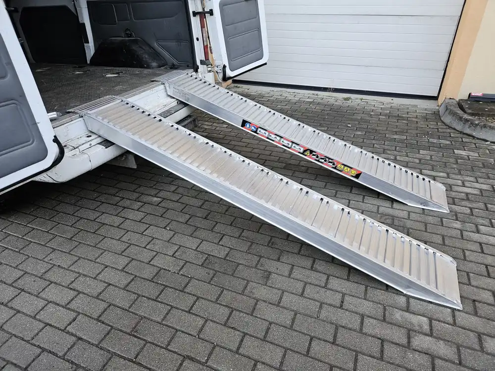 Calitate înaltă Rampe de încărcare/descarcare aluminiu 2500 x 350 mm, 2950 kg
